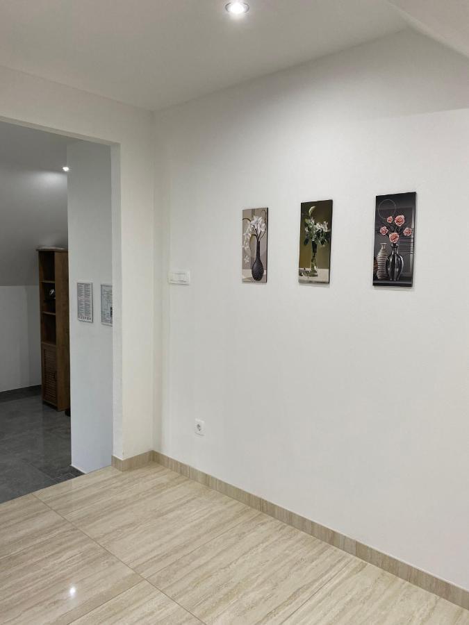 Apartma Azurre Postojna Bagian luar foto