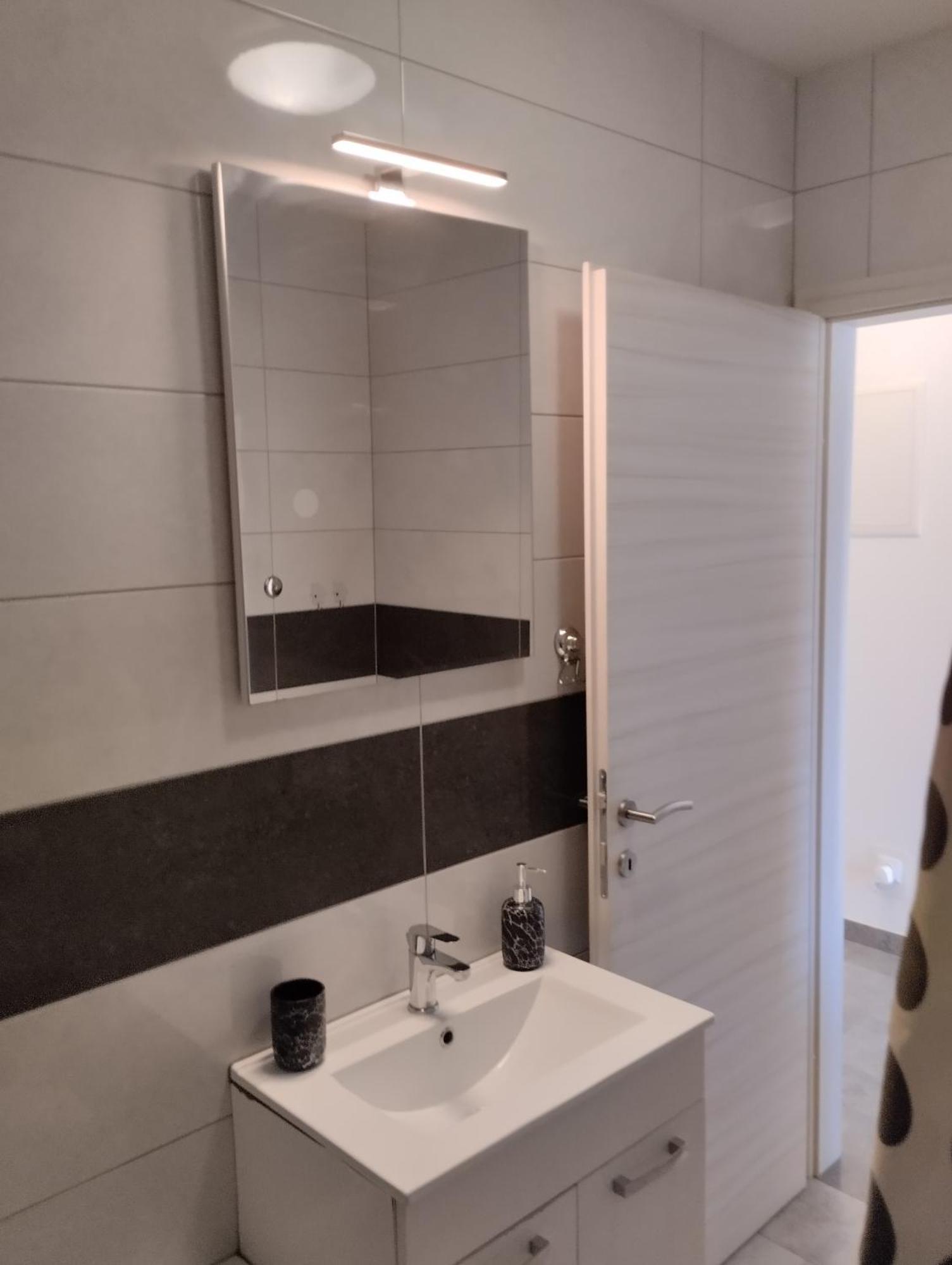 Apartma Azurre Postojna Bagian luar foto