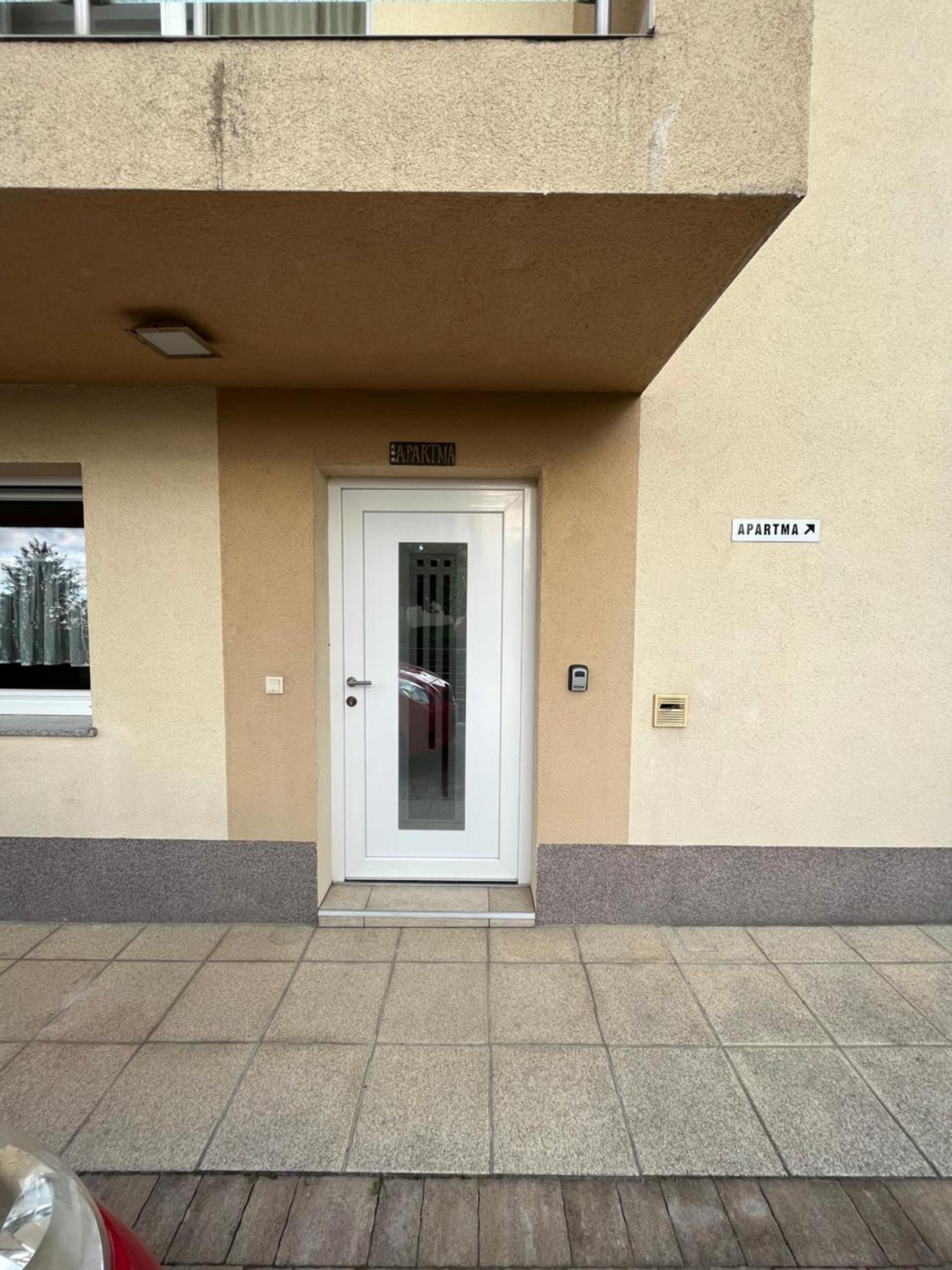 Apartma Azurre Postojna Bagian luar foto