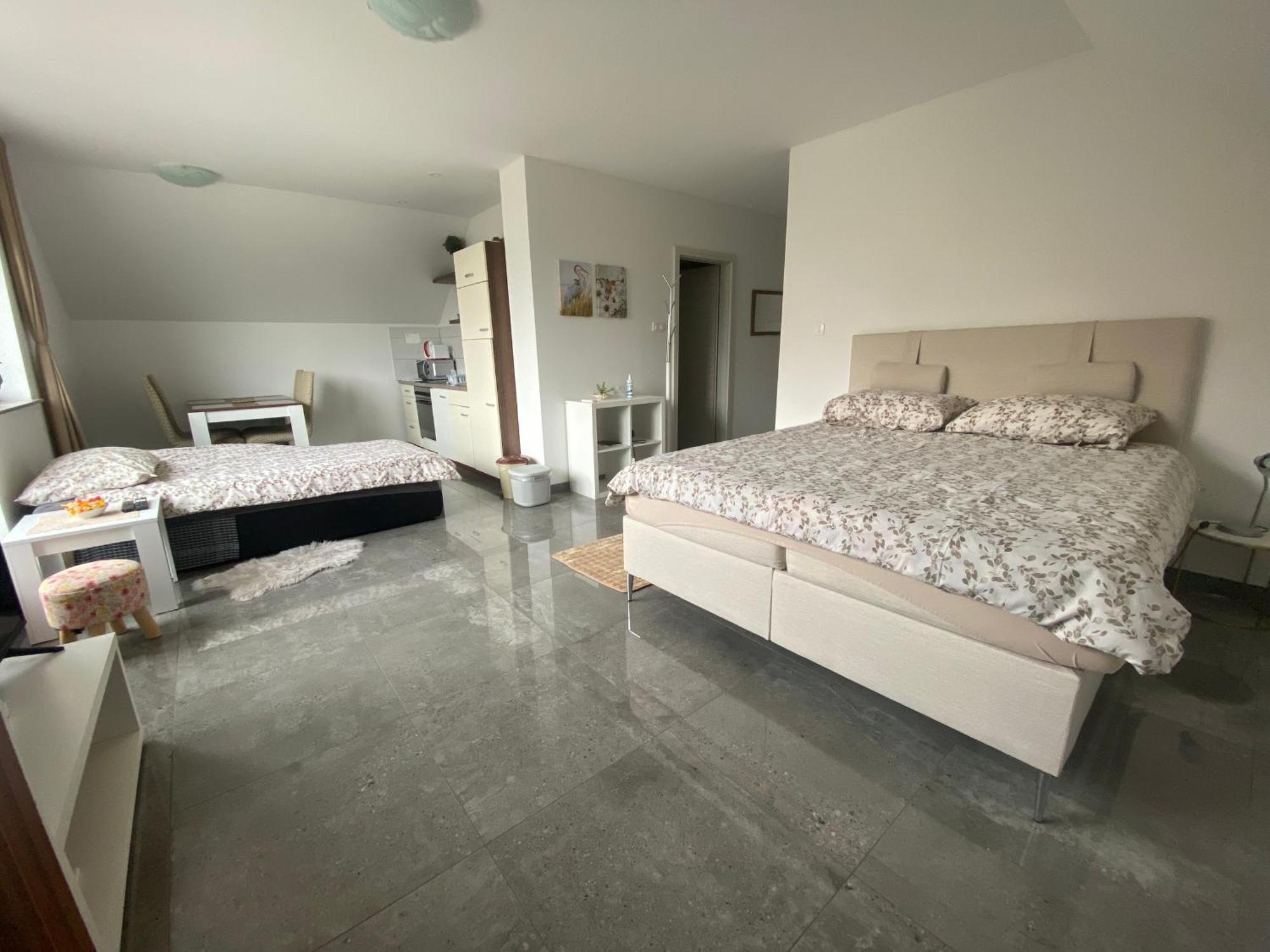 Apartma Azurre Postojna Bagian luar foto